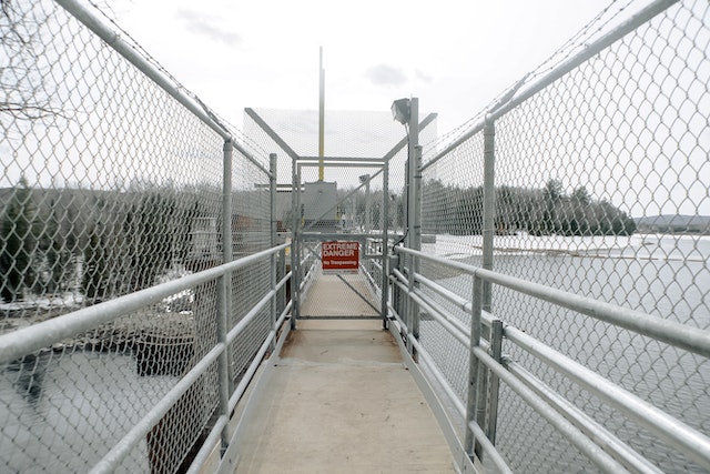 Choosing the Right Type of Security Fence for Government and Other Critical Infrastructures